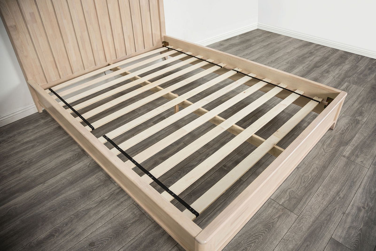 Gervais White Wash Queen Platform Bed