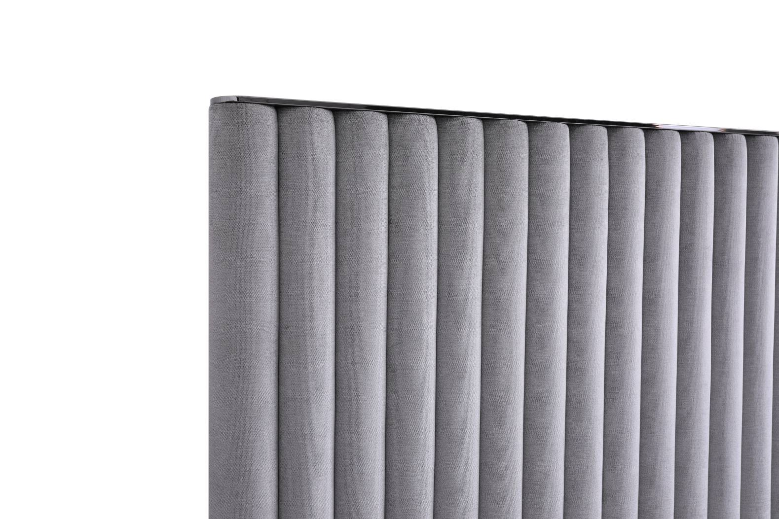 Modrest Splendor - Silver + Grey Velvet Upholstered King Platform Bed