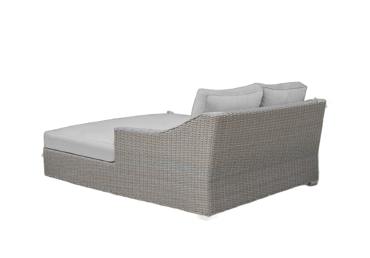 Pismo Outdoor Beige Wicker Sunbed