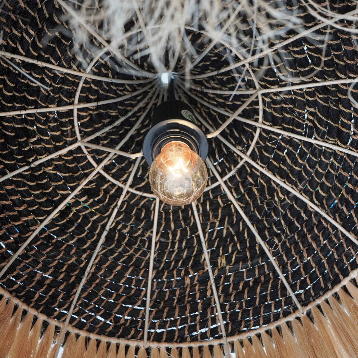 Sula - Upcycled Abaca Pendant Lamp - Natural / Black