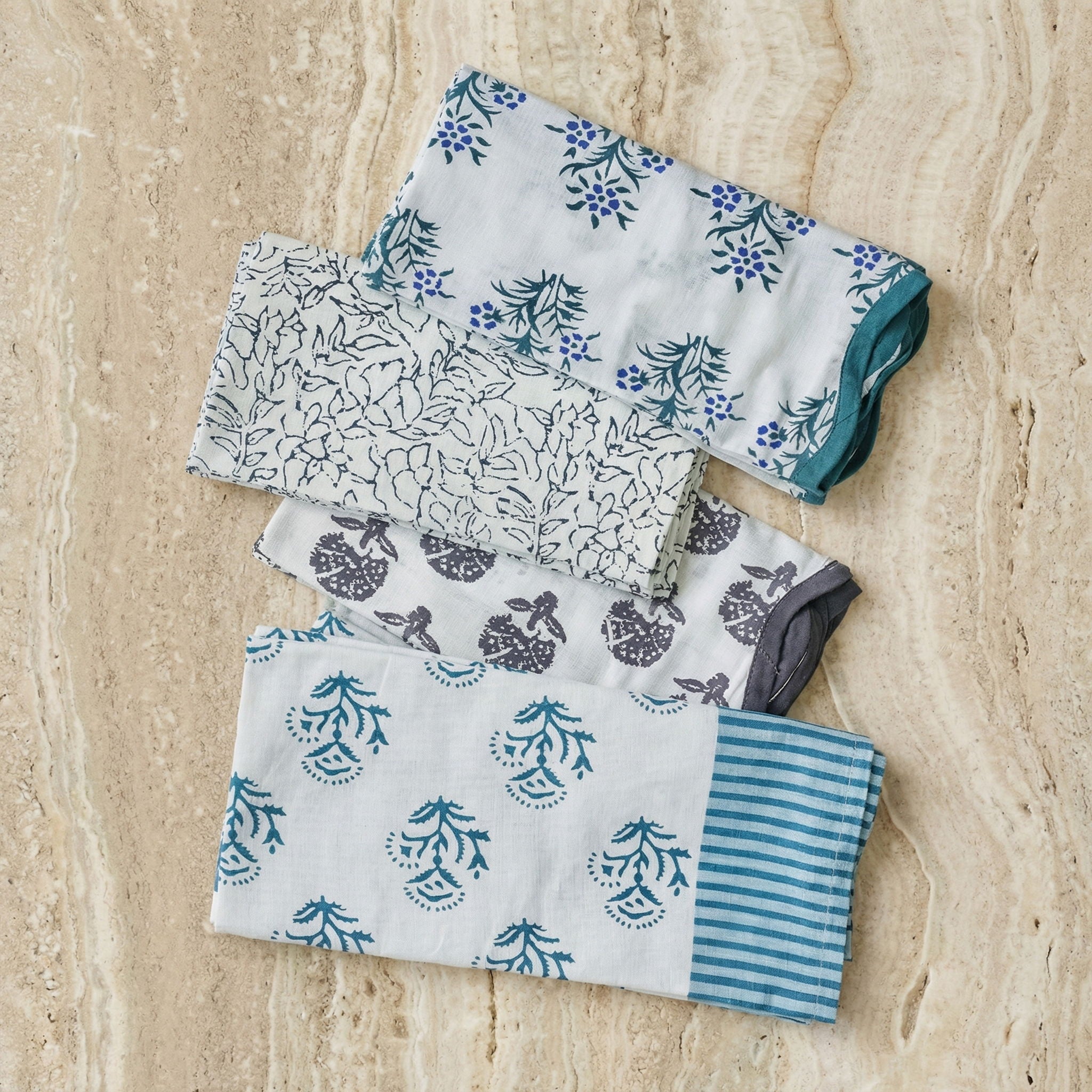 Crissy - Cotton Canvas Printed Napkins (Set of 4) - Black Vintage Floral