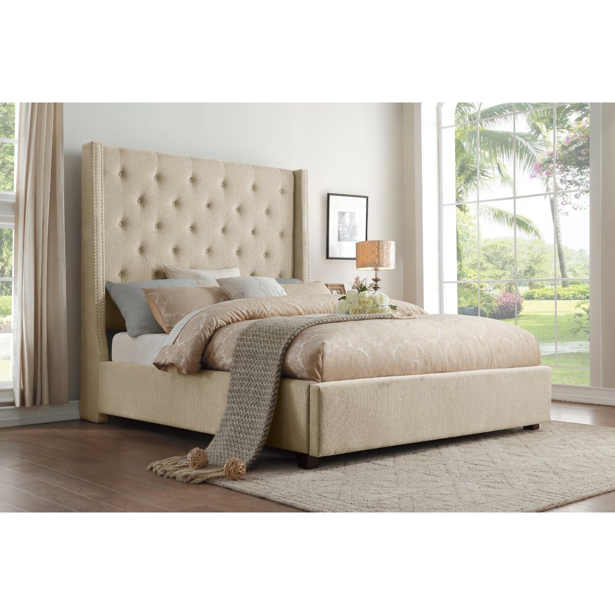 Fairborn - Platform Bed With Storage Footboard