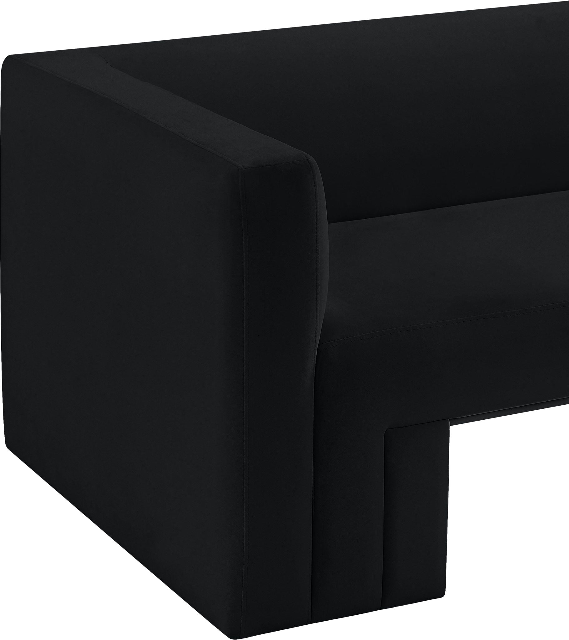 Henson - Loveseat