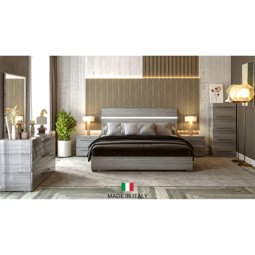 Mia Collection