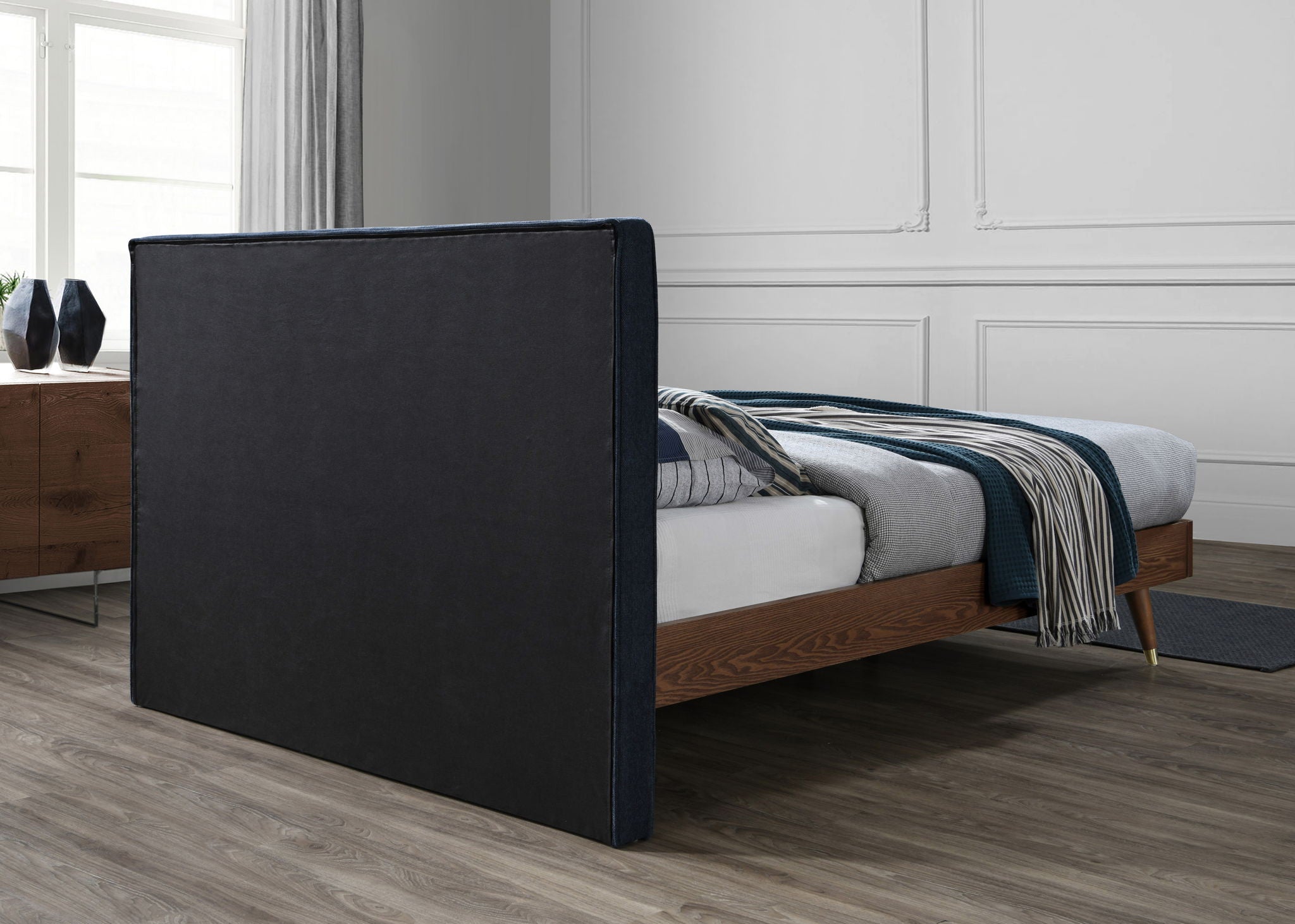 Vance - Bed