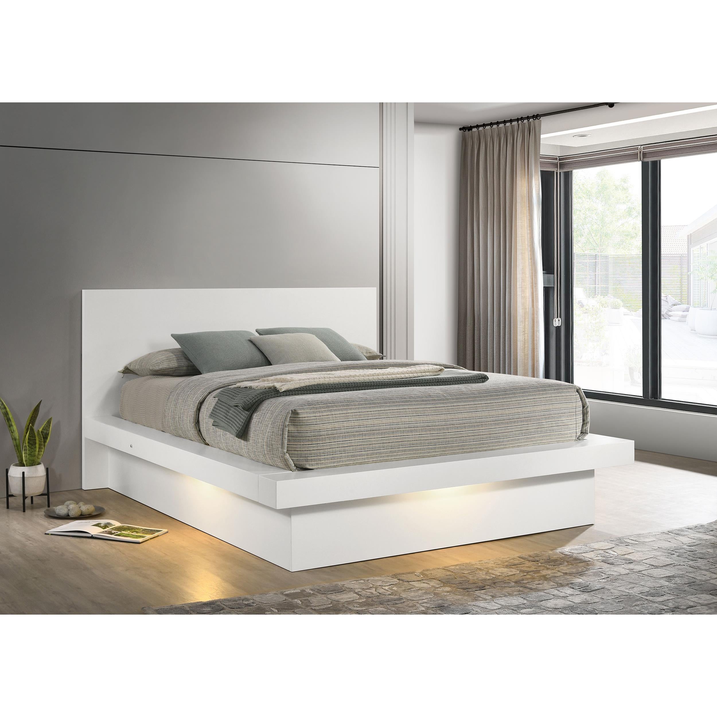 Diamond Modern Furniture COA Jessica King Platform Bed 202990KE IMAGE 4