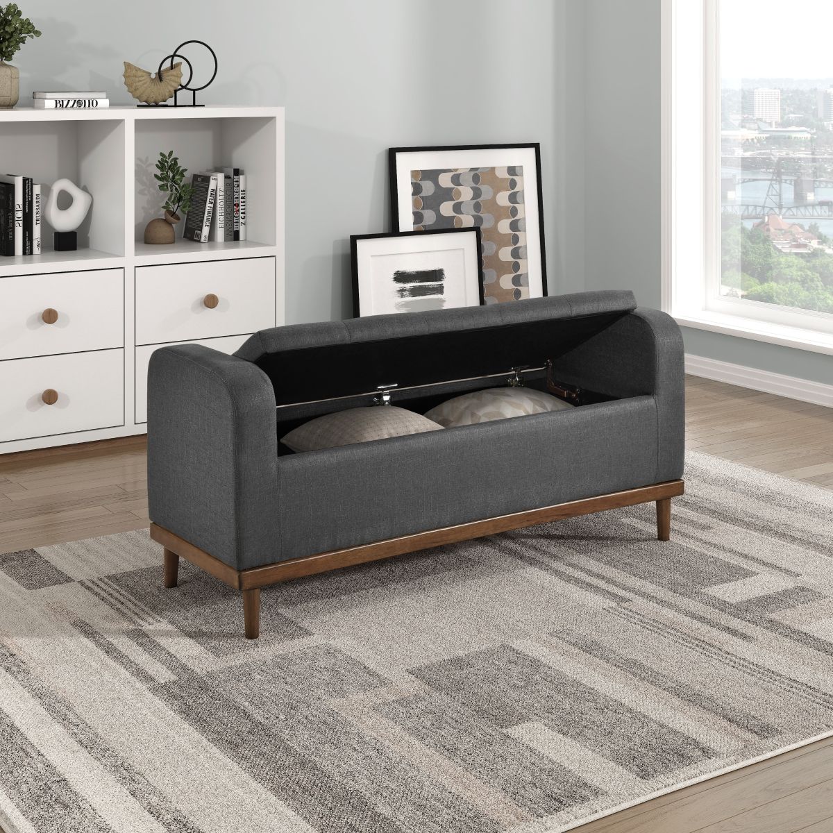 Brigitte - Lift Top Storage Bench