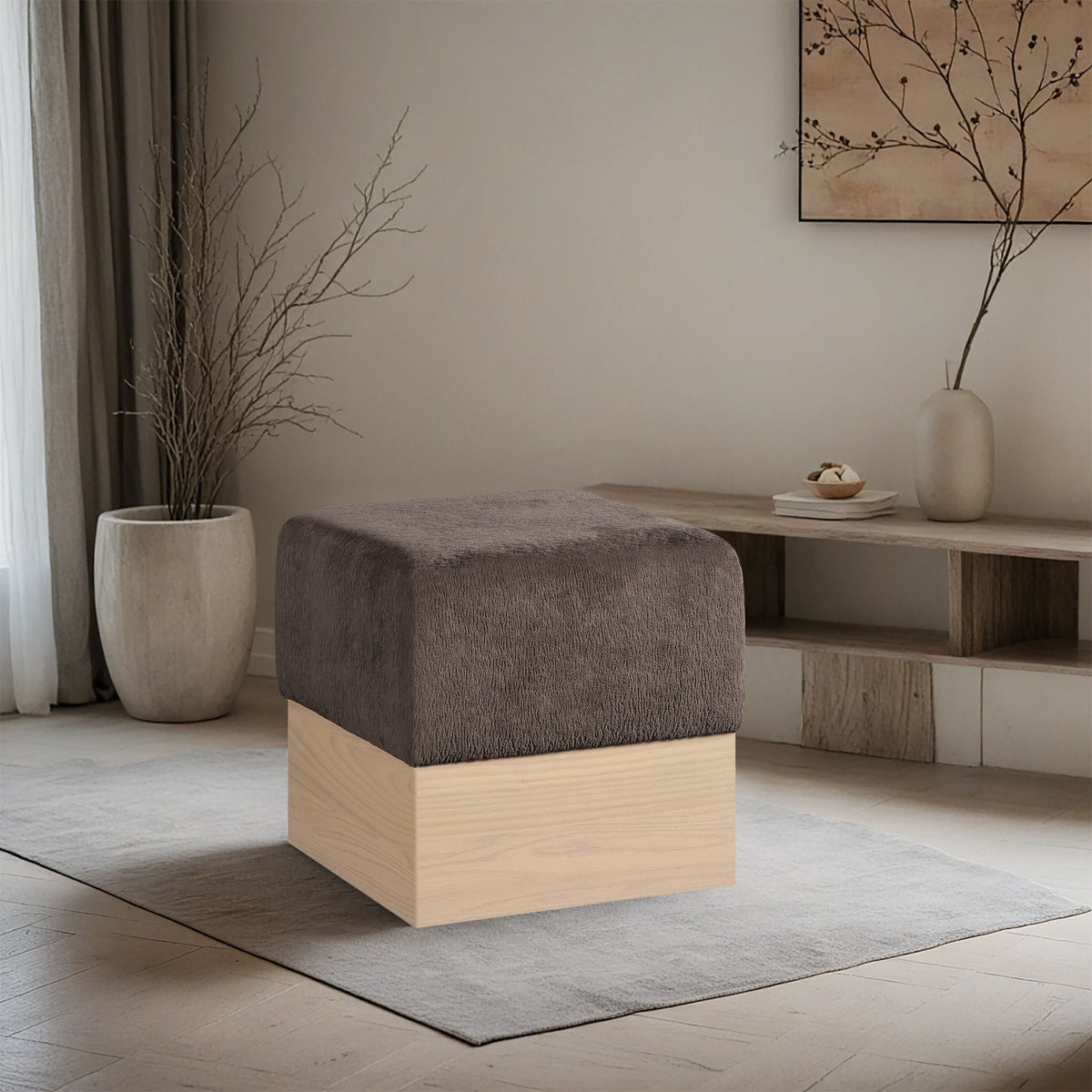 Havre - Ottoman / Stool With Natural Base