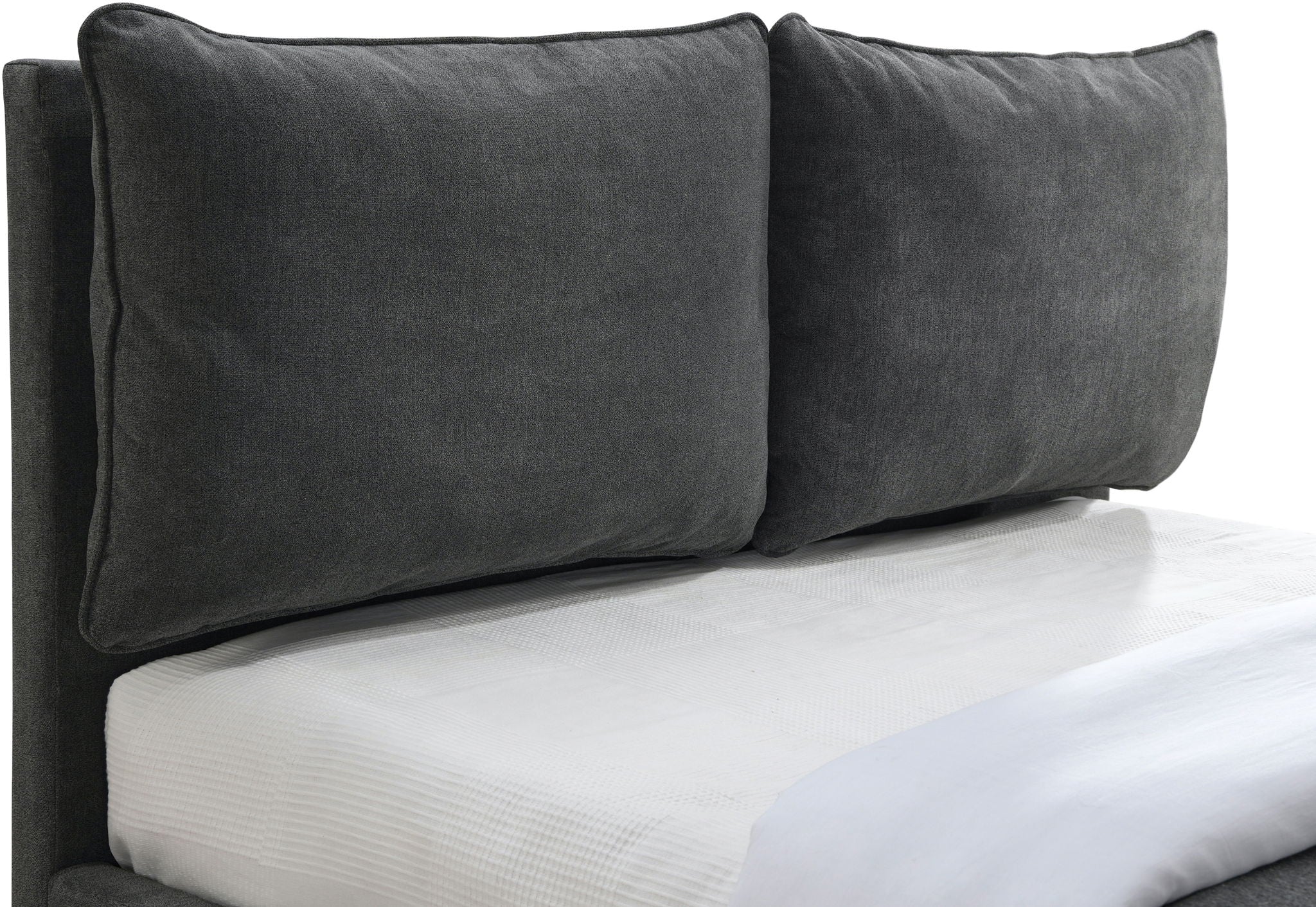 Misha - Bed