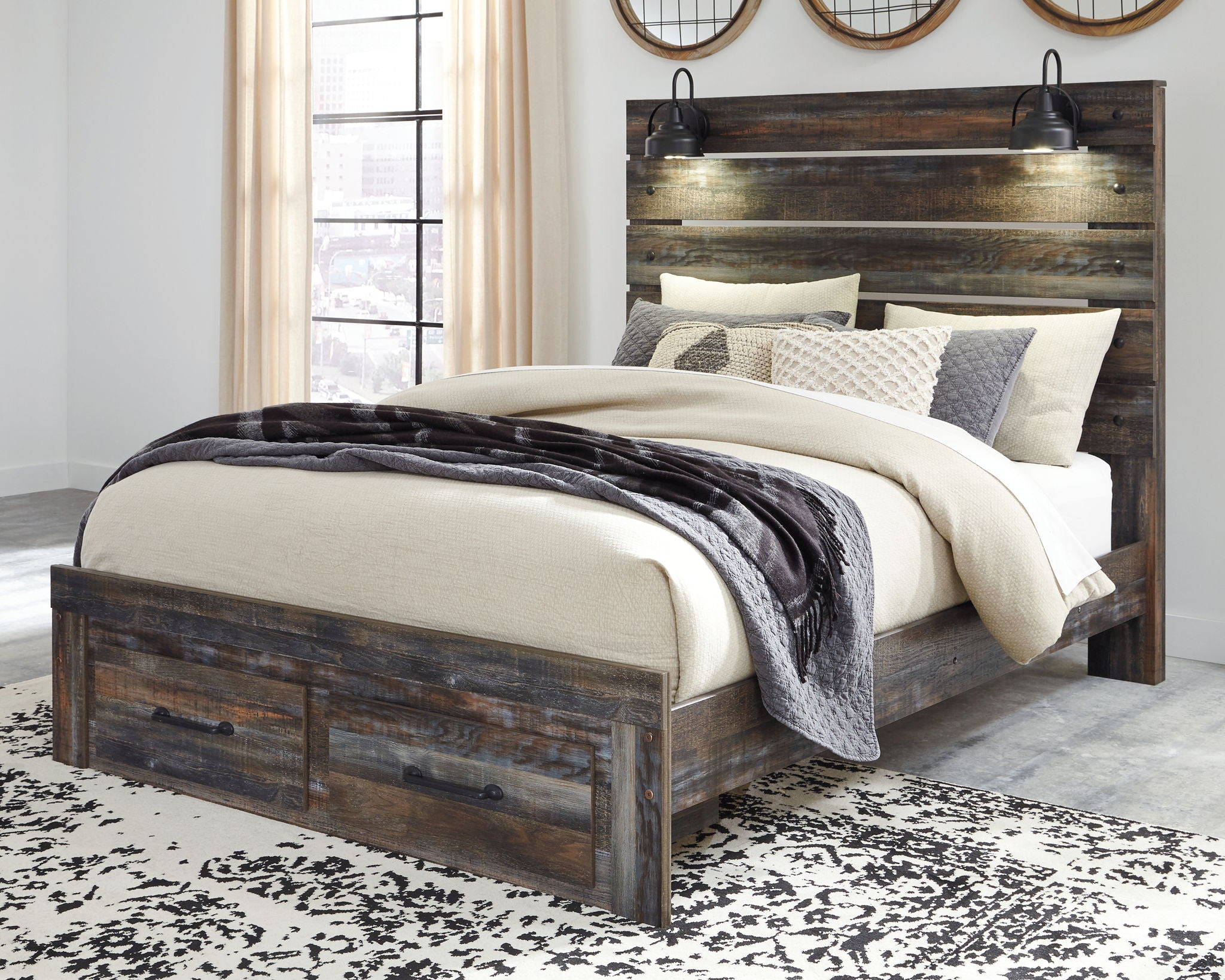 Drystan - Panel Bed