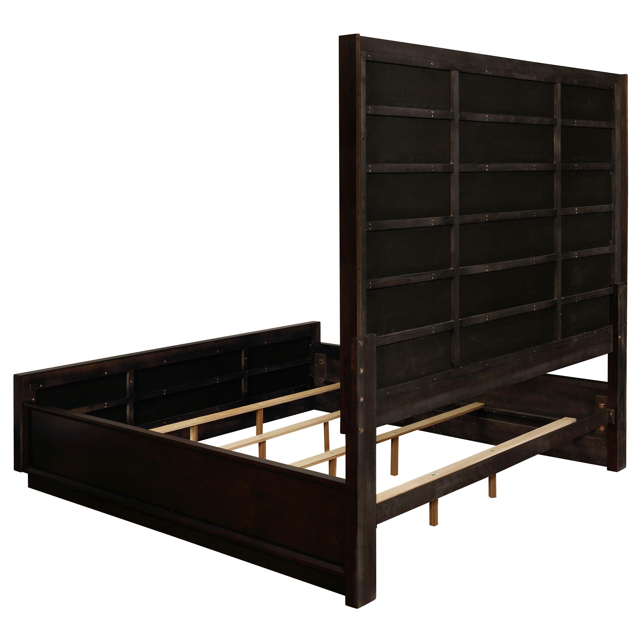 Diamond Modern Furniture COA Luddington California King Upholstered Panel Bed 223261KW IMAGE 3