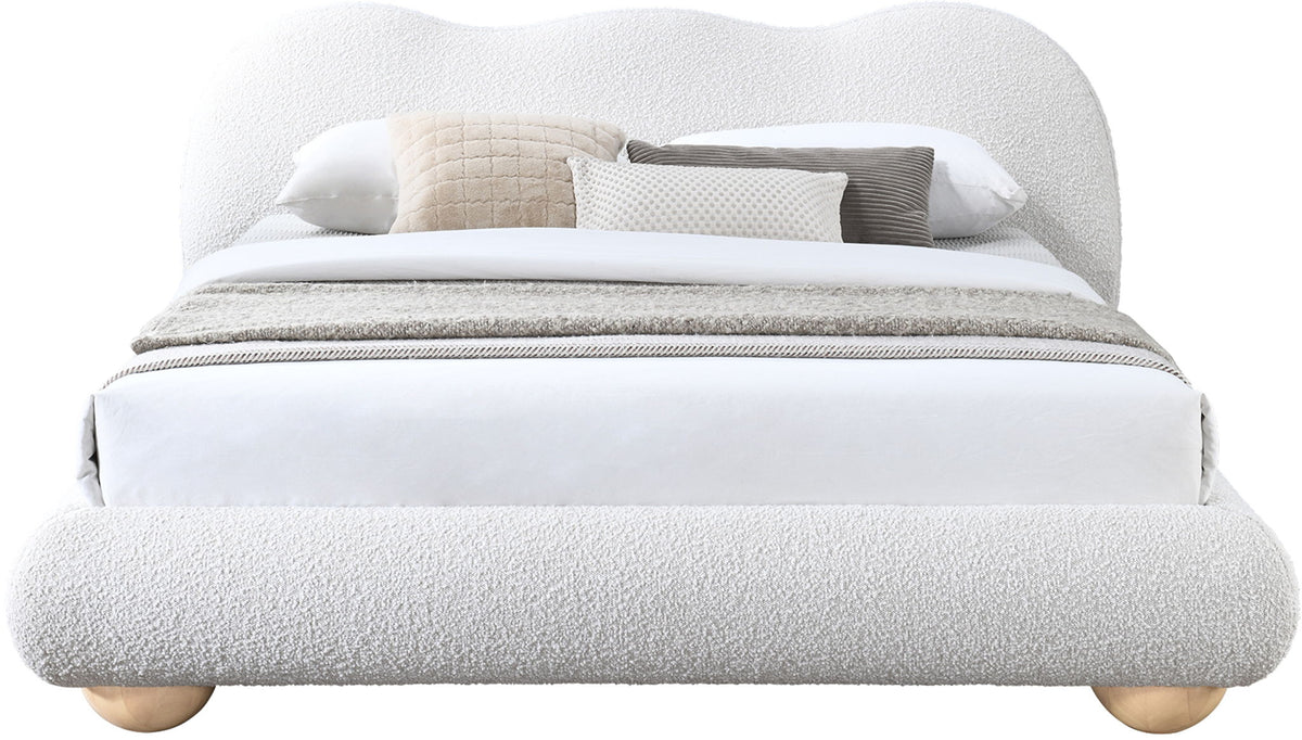 Hyde - Bed