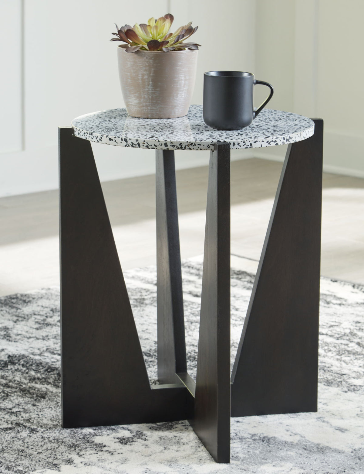 Tellrich - Accent Table - Black / White