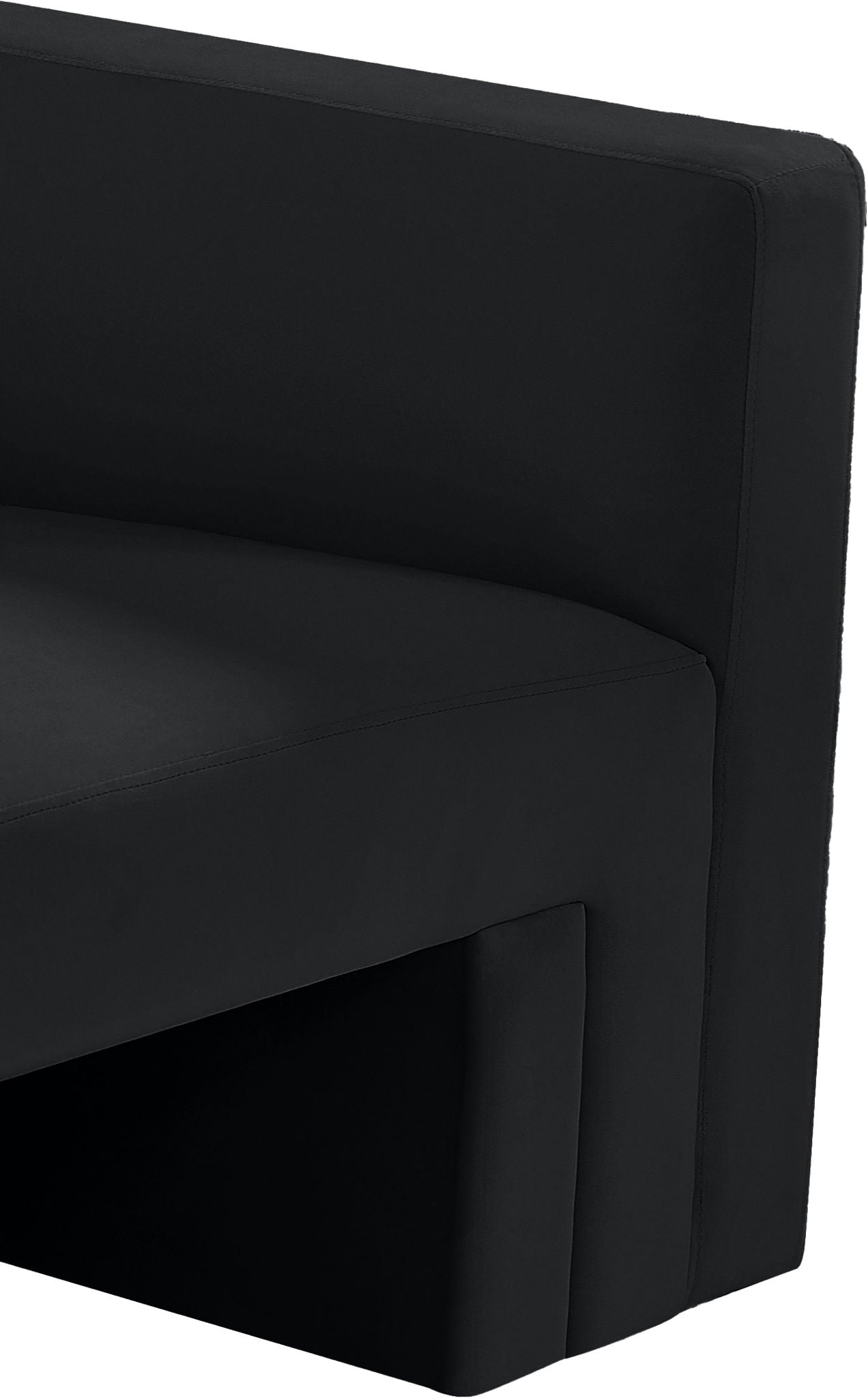 Henson - Loveseat