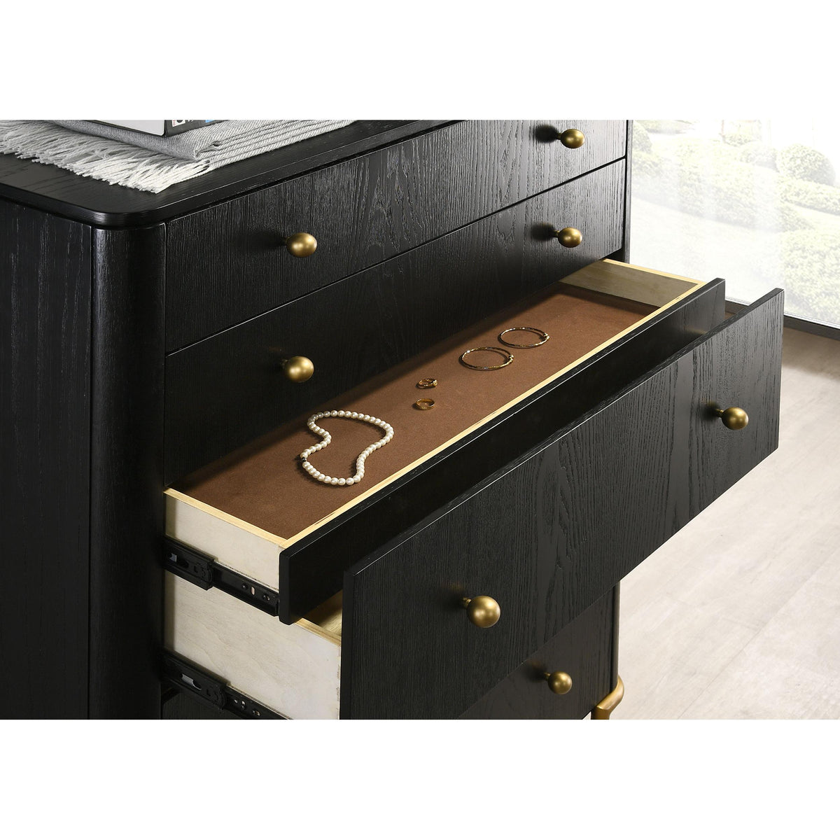 Arini 5-Drawer Chest 224335