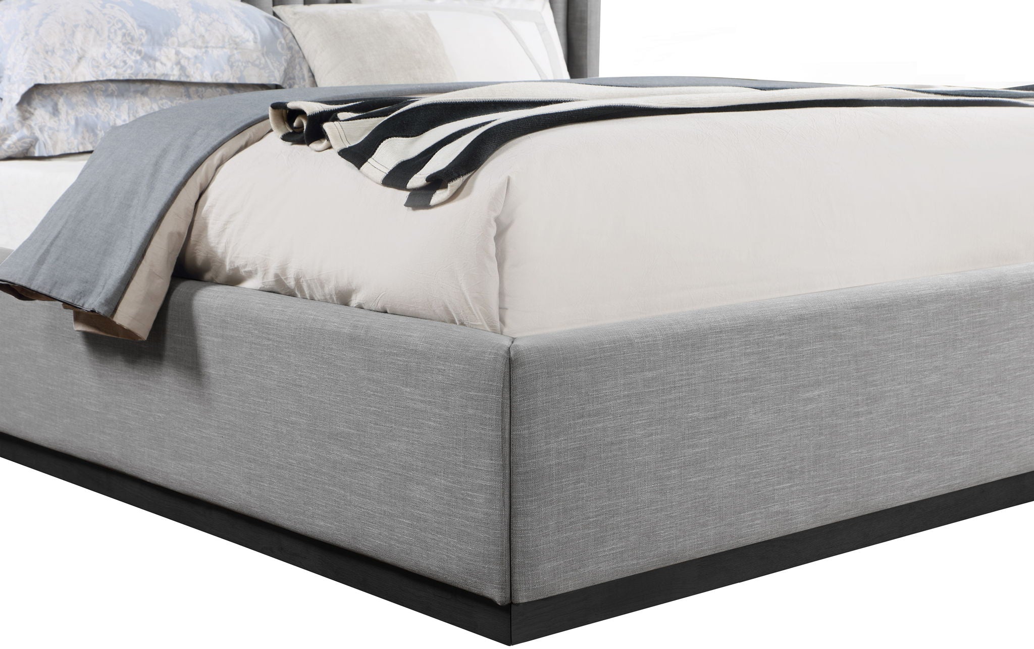 Logan - Bed