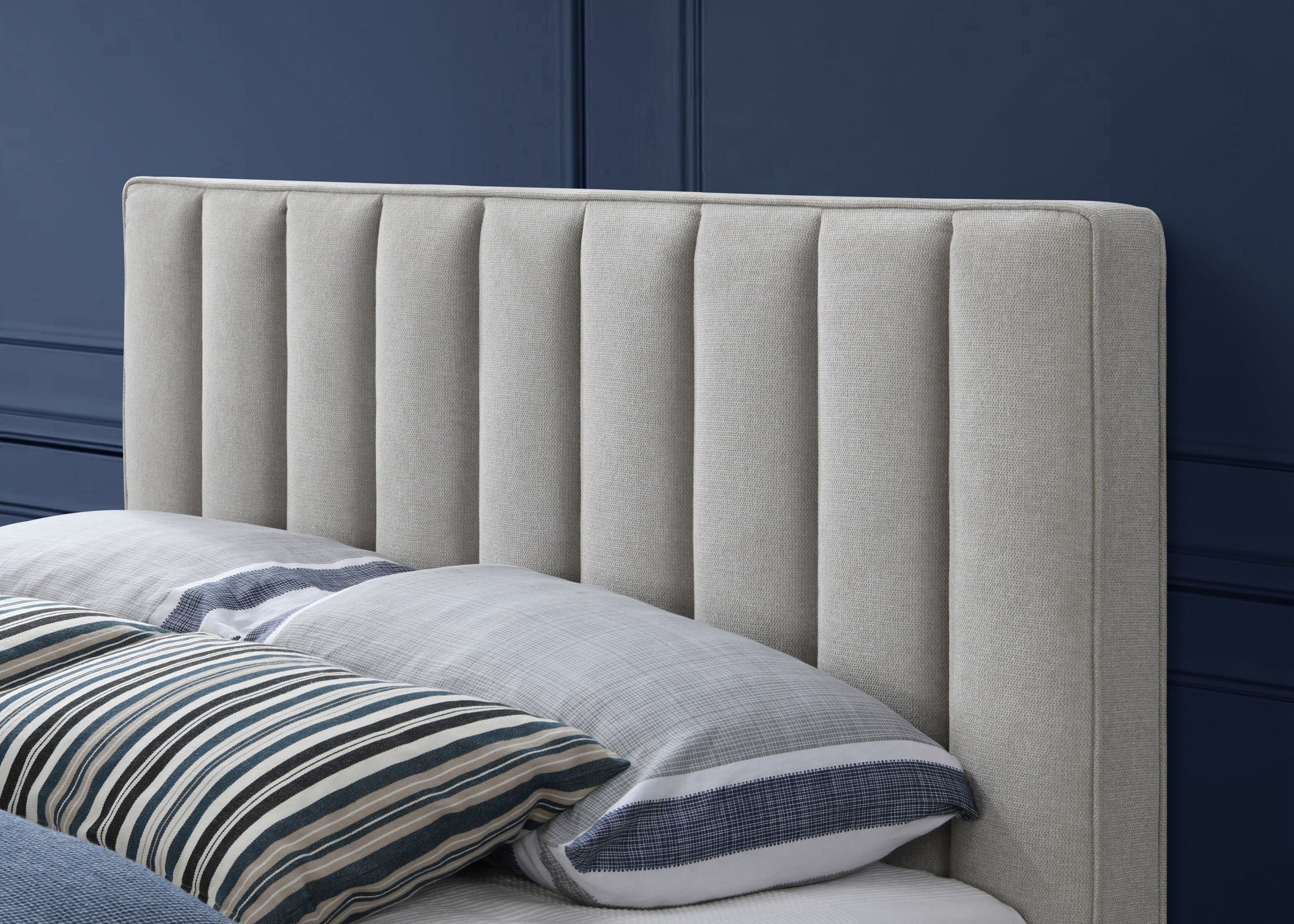 Vance - Bed