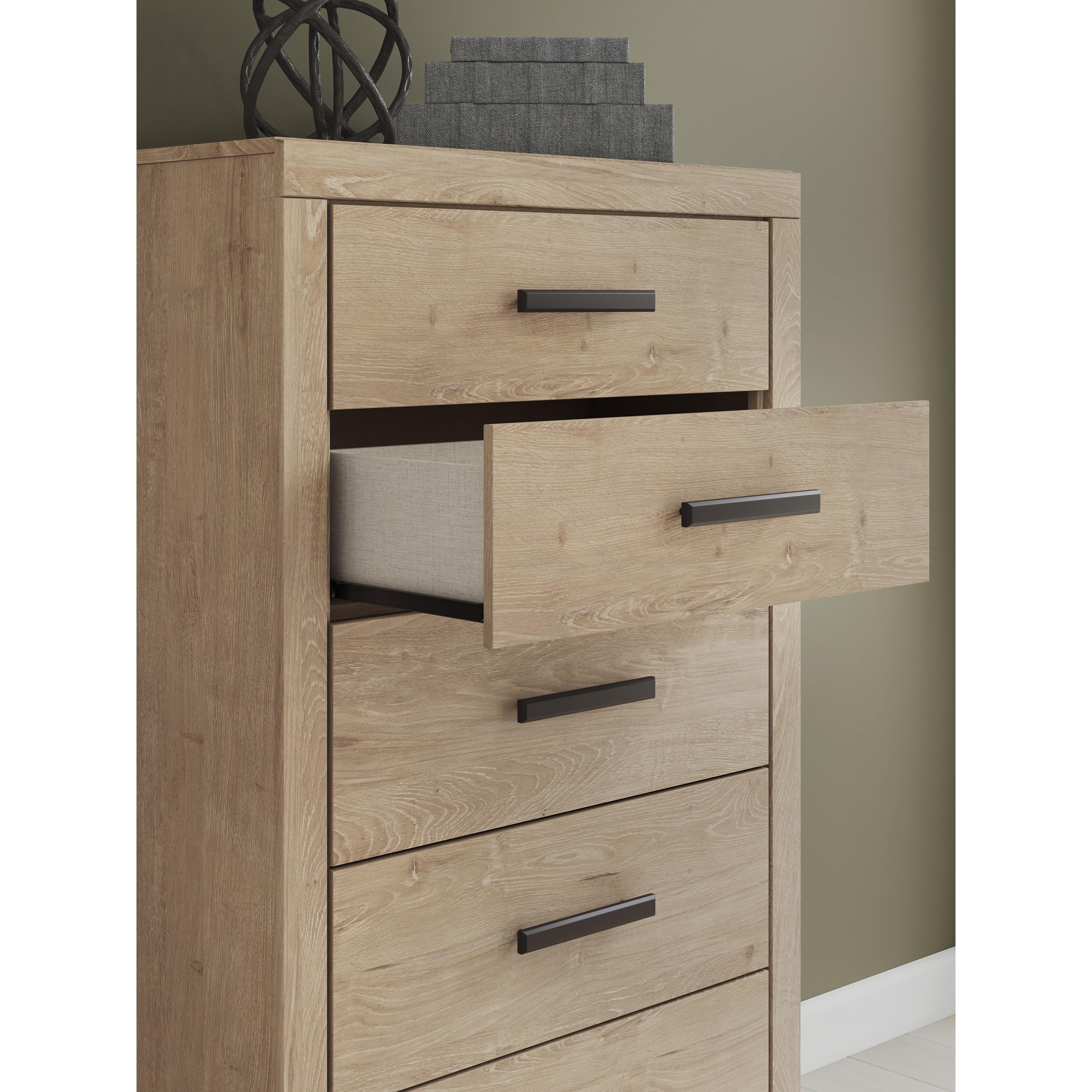 Diamond Modern Furniture Exclusive Design Sanginlane 5-Drawer Chest B3787-46 IMAGE 8