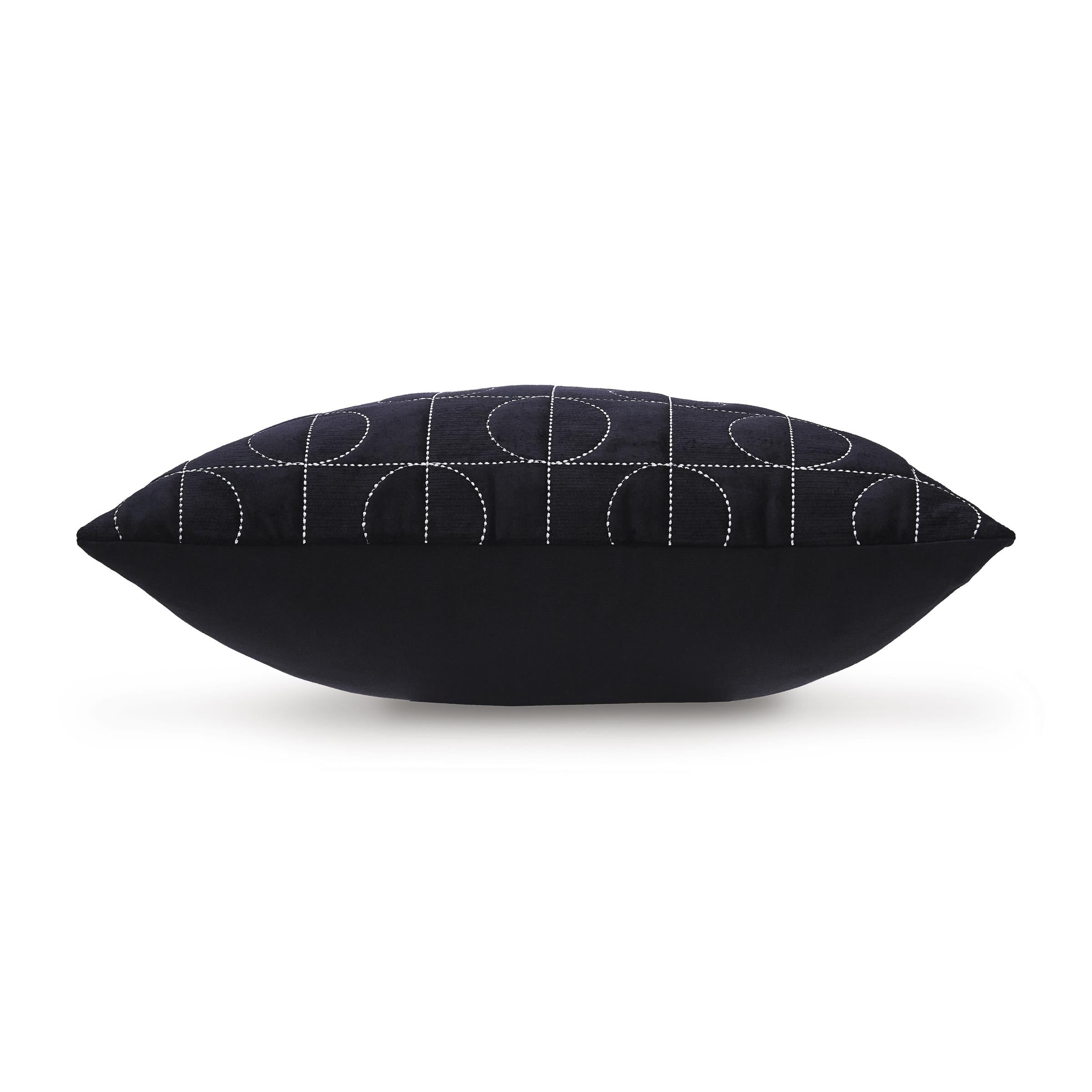 Diamond Modern Furniture Exclusive Design Decorative Pillows Decorative Pillows A1001108 IMAGE 3