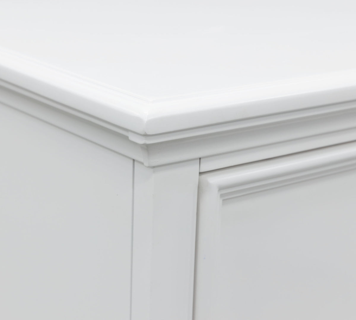 Fortman - Five Drawer Chest - White