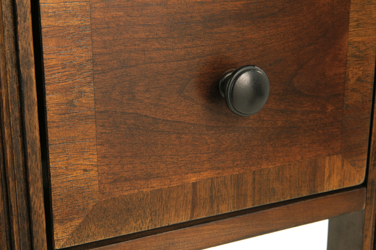 Breegin - Chair Side End Table - Removable Tray - Brown