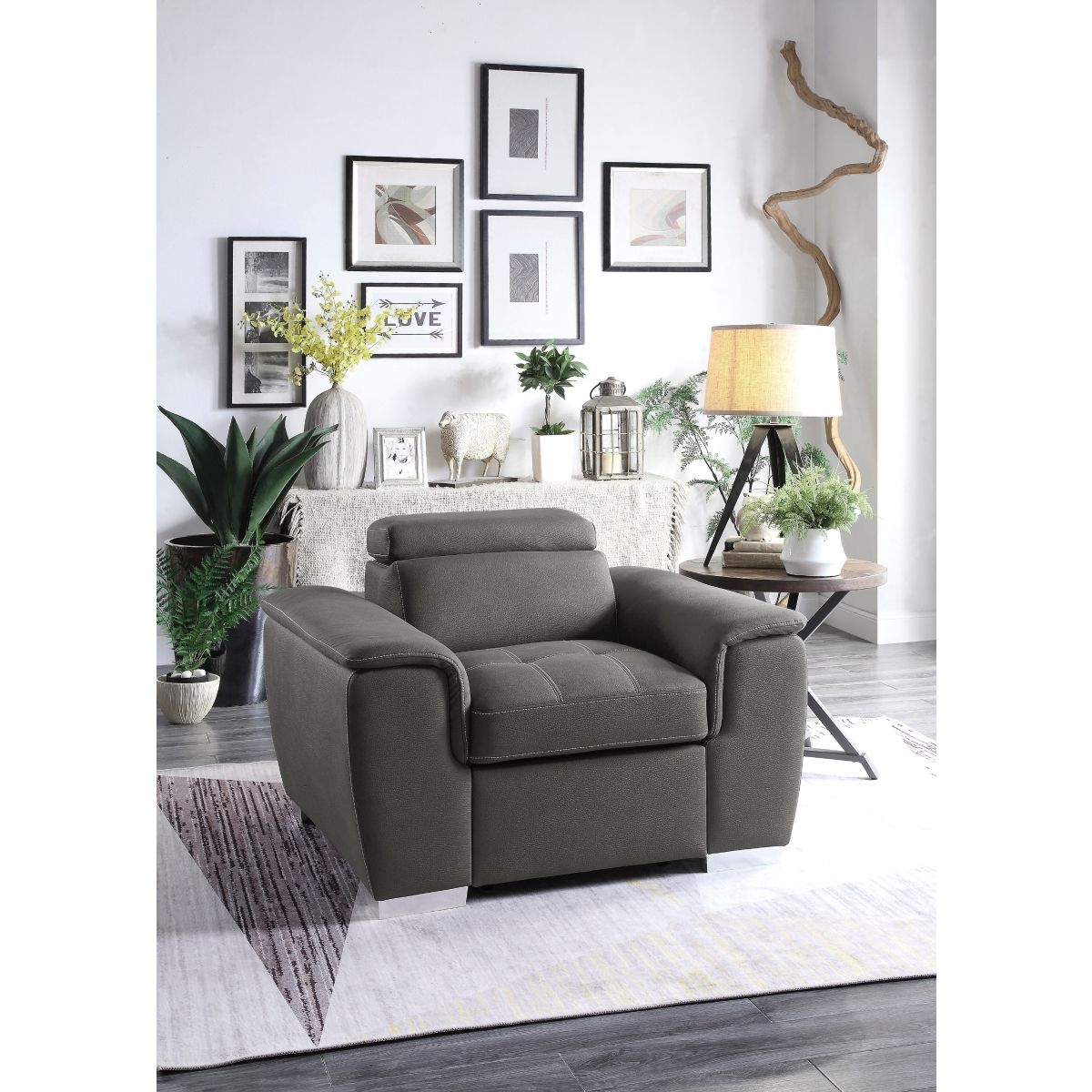 Ferriday - Chair With Pull-Out Ottoman