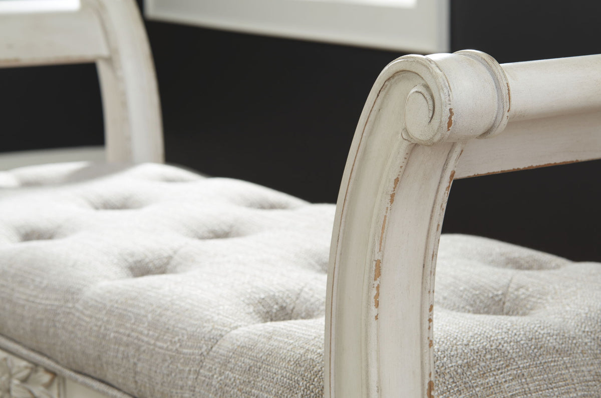 Realyn - Accent Bench - Antique White
