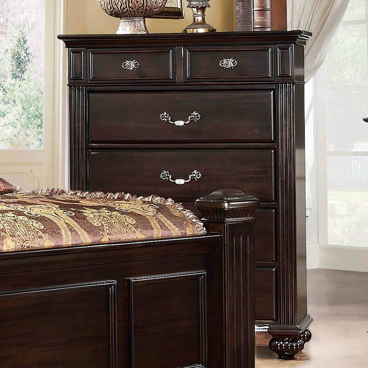 Syracuse Dark Walnut 5-Piece Queen Bedroom Set