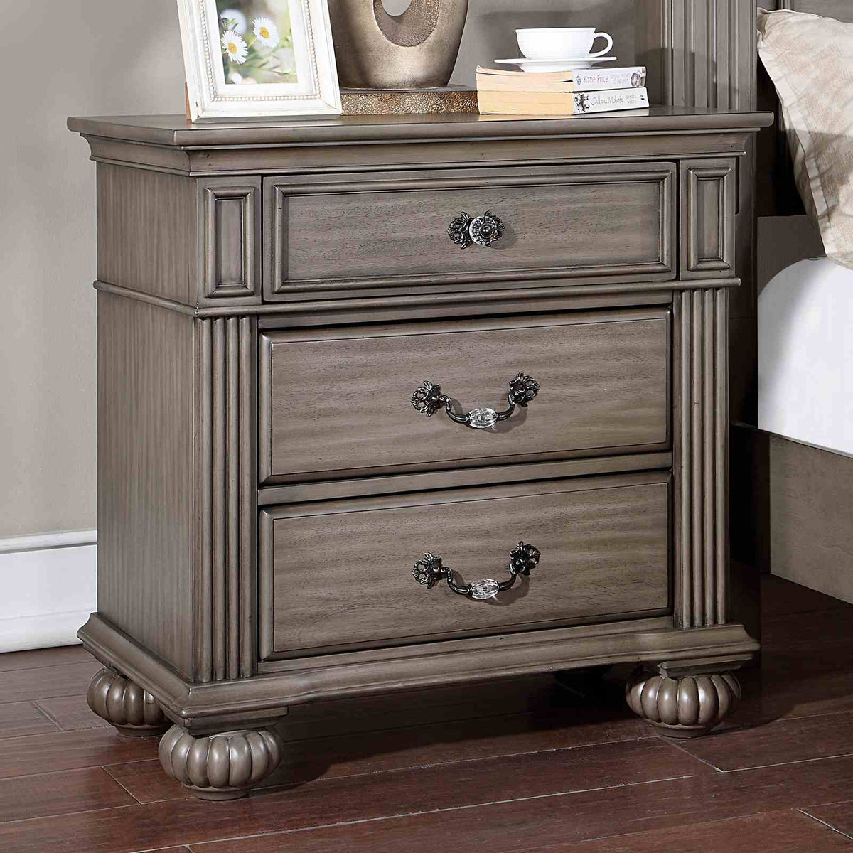 Syracuse Gray 4-Piece Queen Bedroom Set
