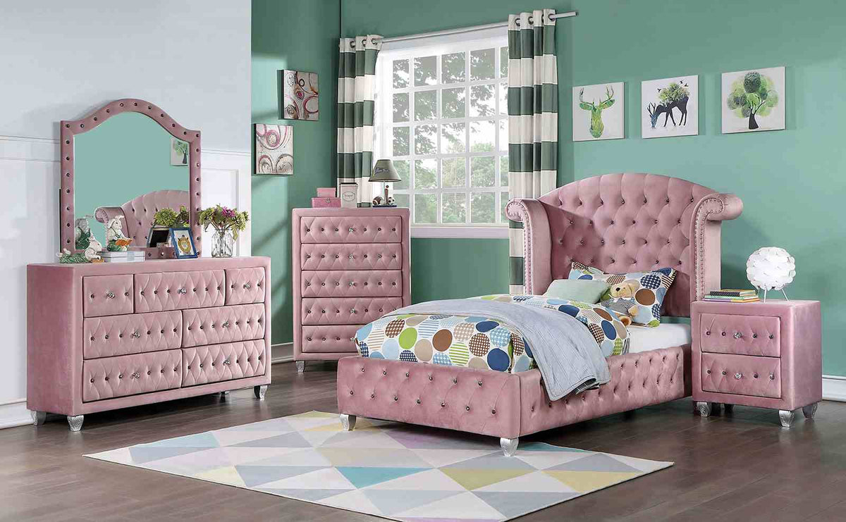 Zohar Pink 4-Piece Twin Bedroom Set