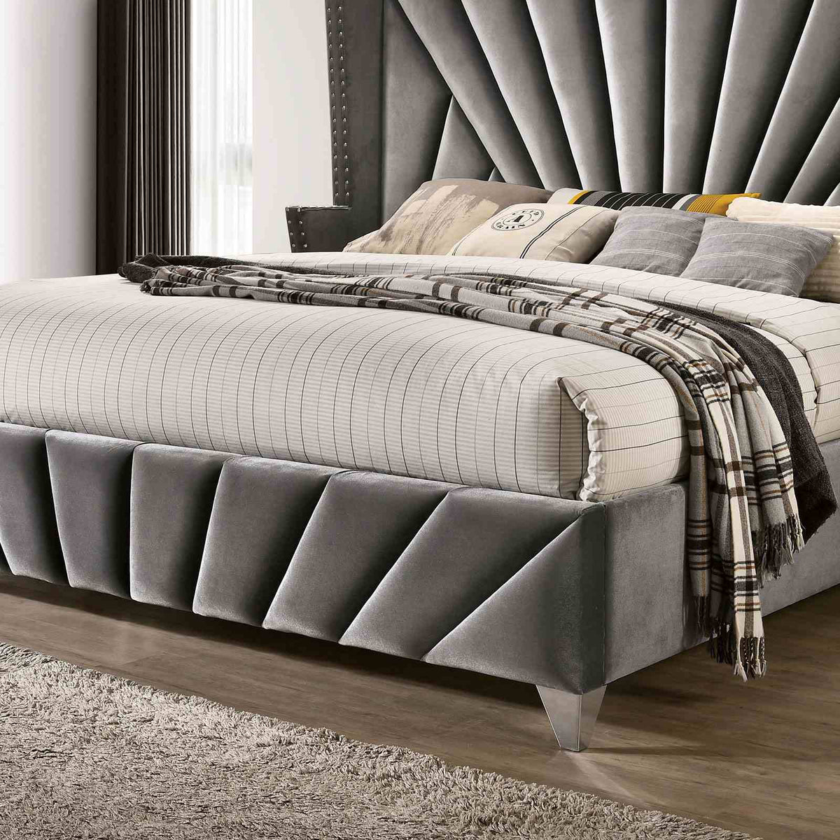 Carissa Gray 5-Piece Queen Bedroom Set