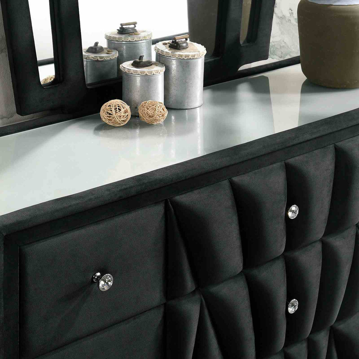 Carissa Black 5-Piece Queen Bedroom Set