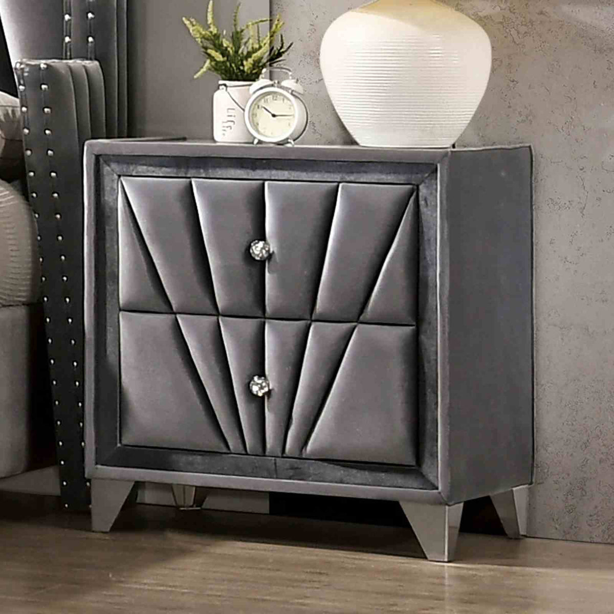 Carissa Gray 5-Piece Queen Bedroom Set