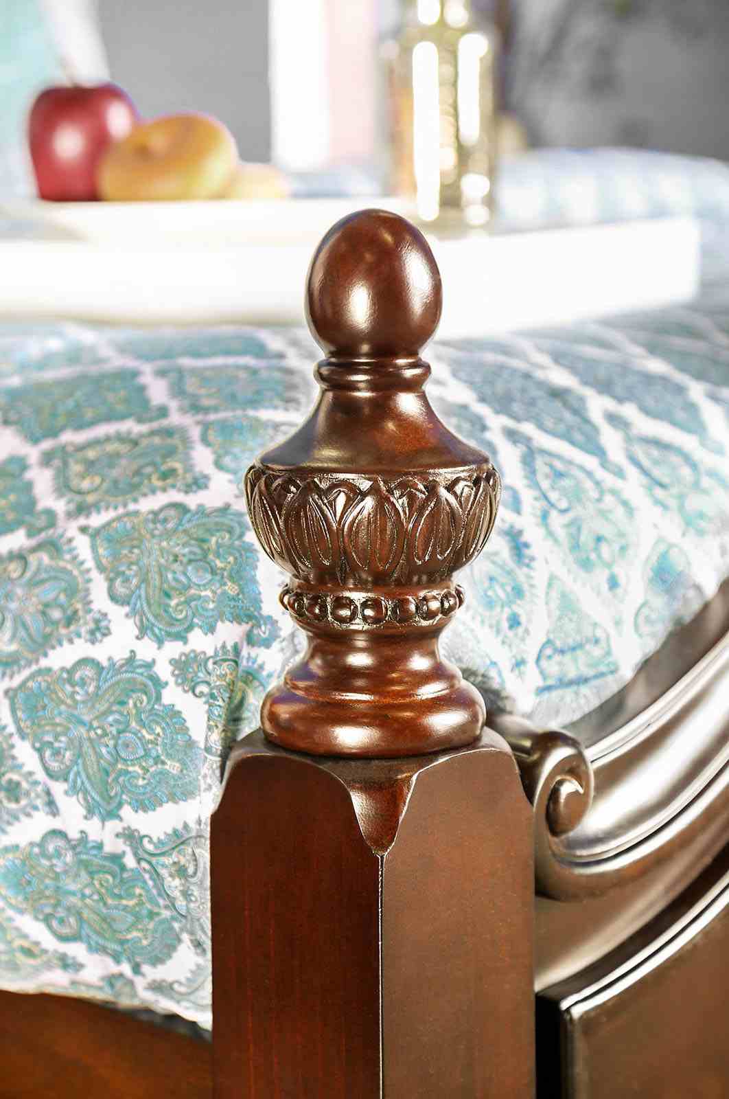 Mandura Cherry 5-Piece Queen Bedroom Set