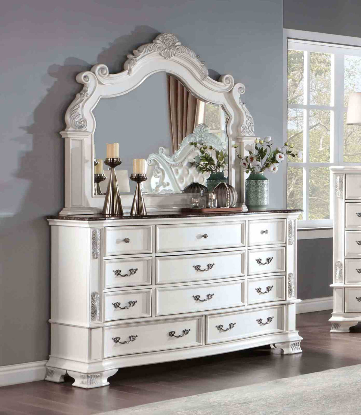 Esparanza Pearl White 5-Piece Queen Bedroom Set