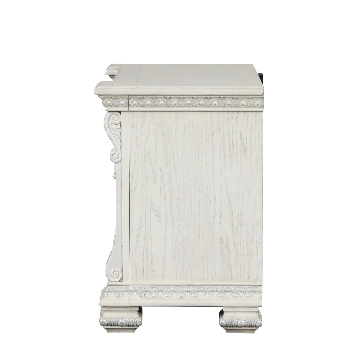 Promenade Wire Brushed White Traditional Bedroom Set