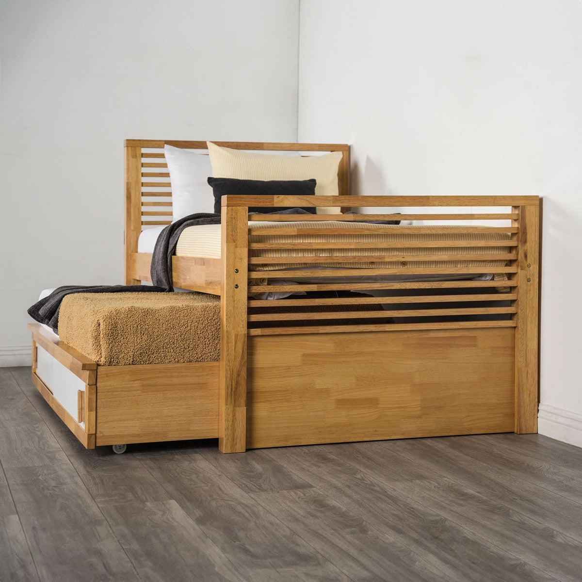 Dayville Light Oak Twin Bed