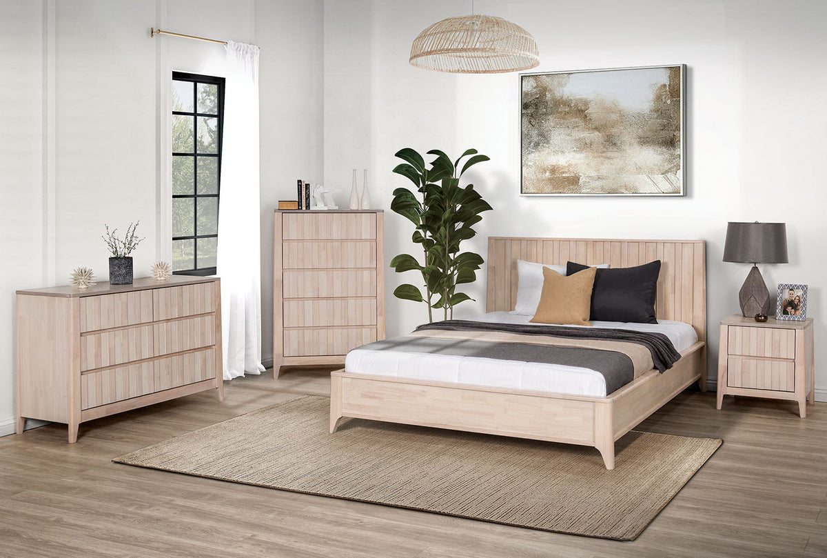 Gervais White Wash Queen Platform Bed
