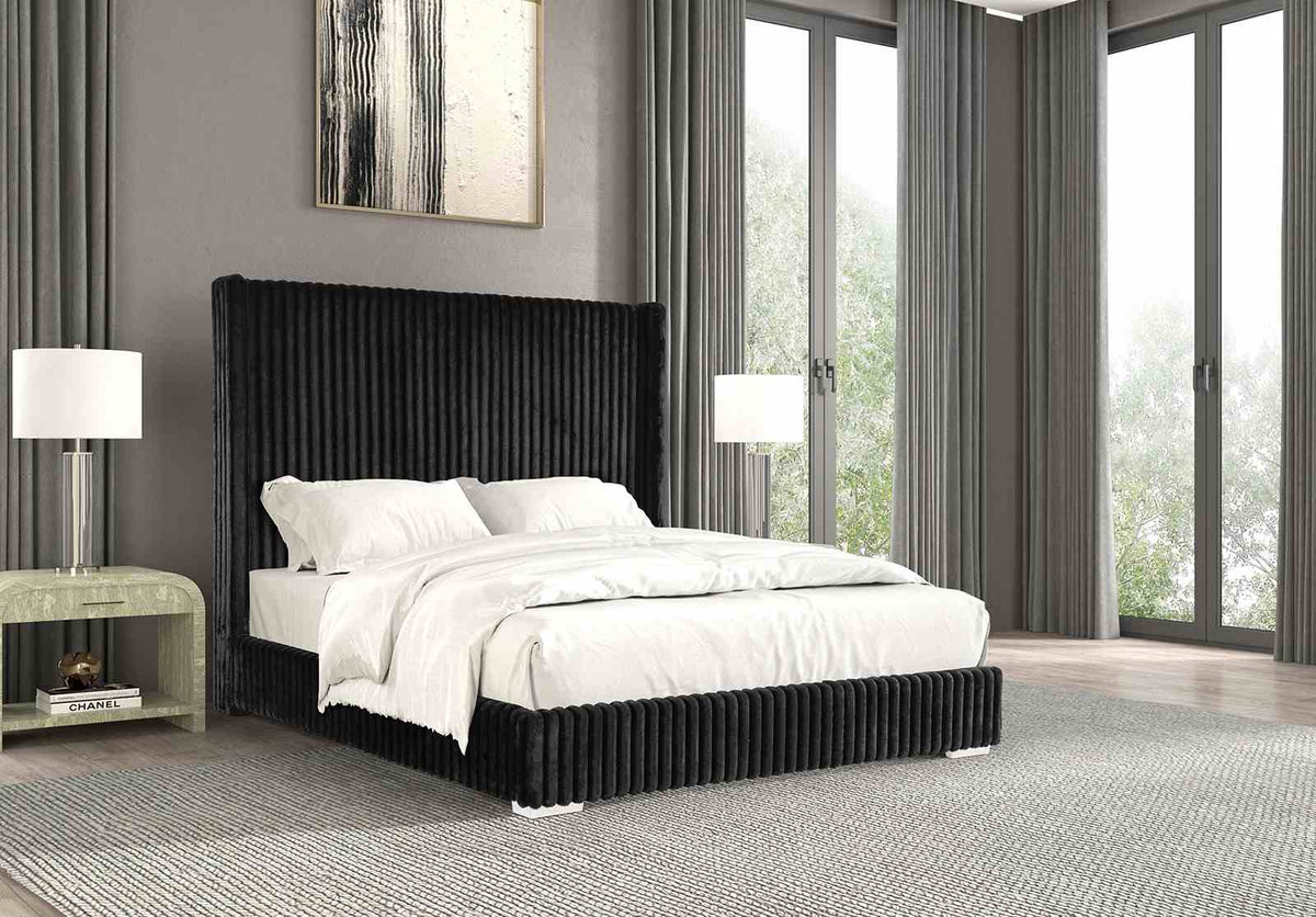 Cadwell Black Full Bed