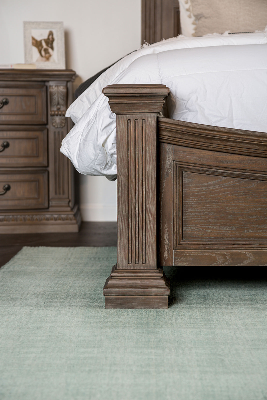 Seven Oaks Weathered Oak Queen Bed