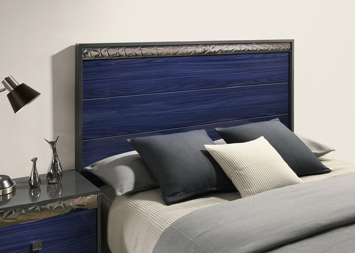 Morcote Ash Gray/Indigo Blue King Bed