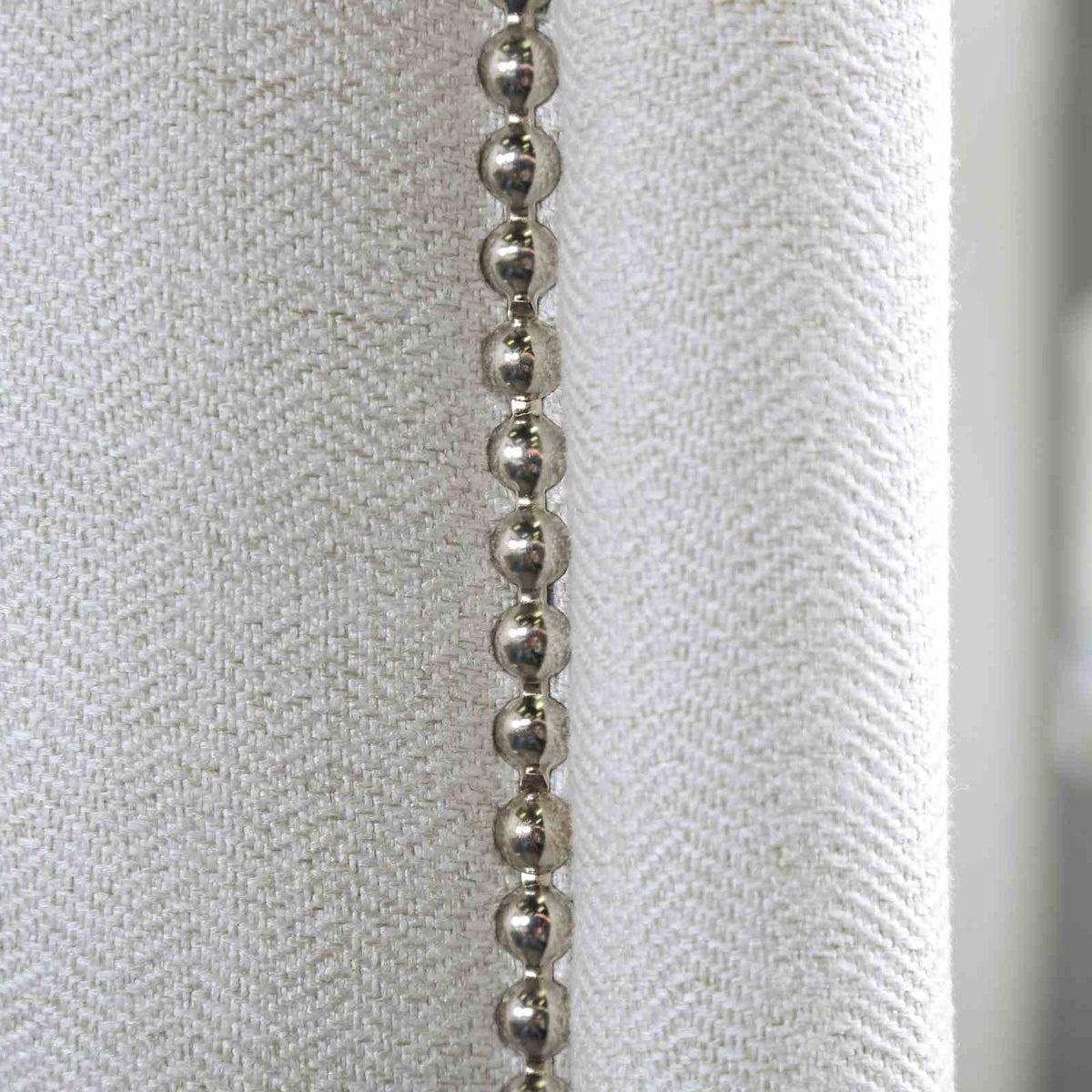 Ilse Off-White/Blue Loveseat