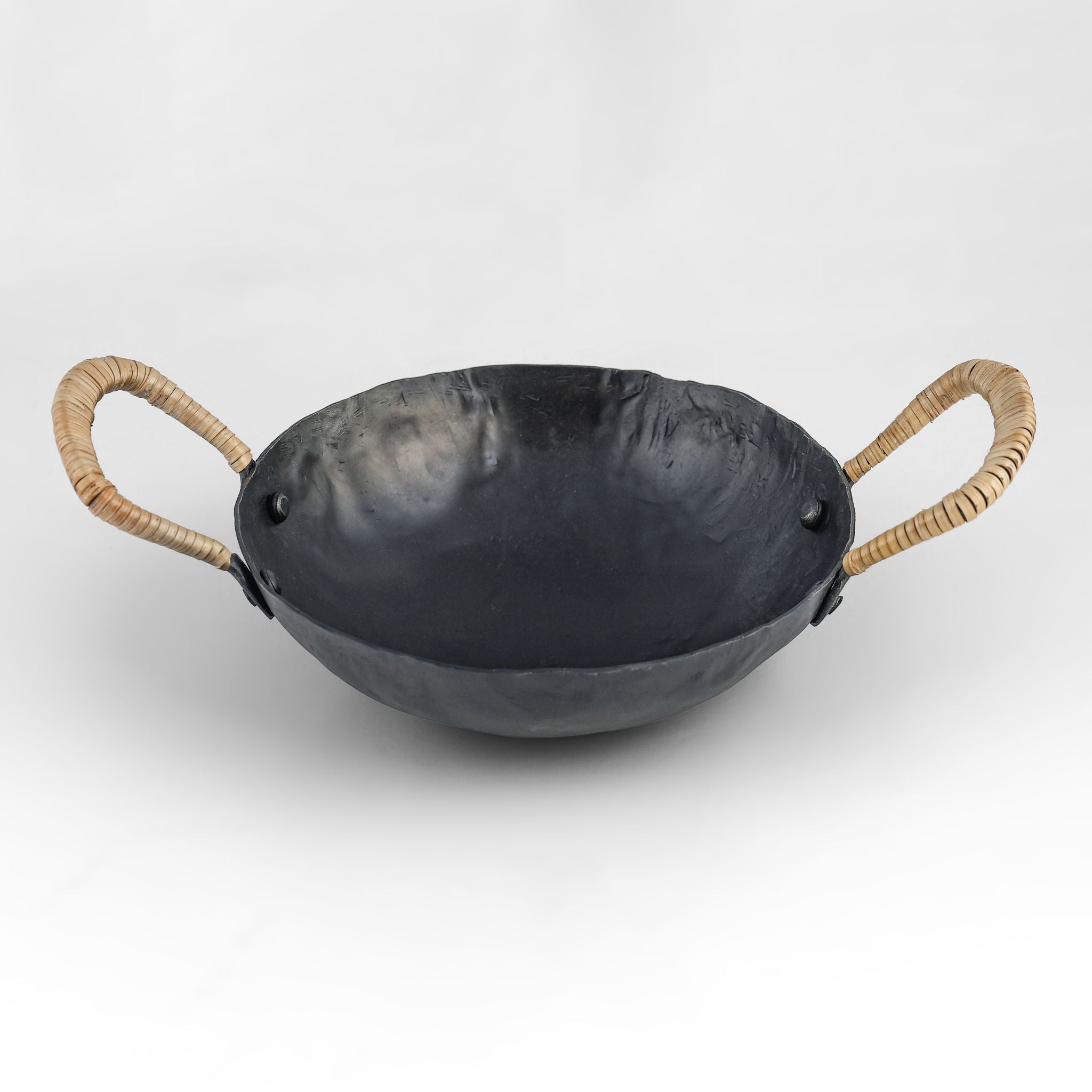 Verma - Hammered Iron Catchall - Black