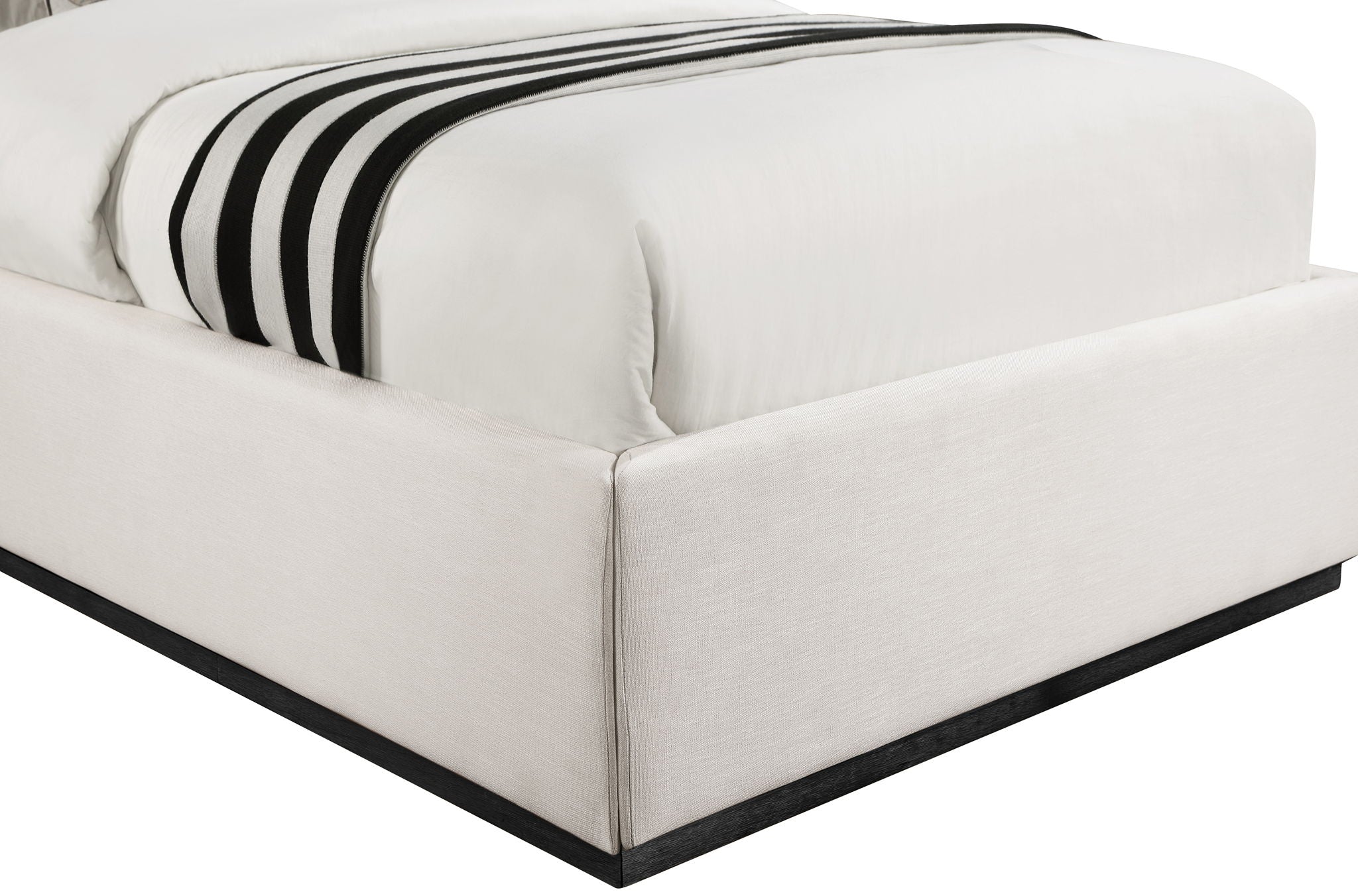 Logan - Bed