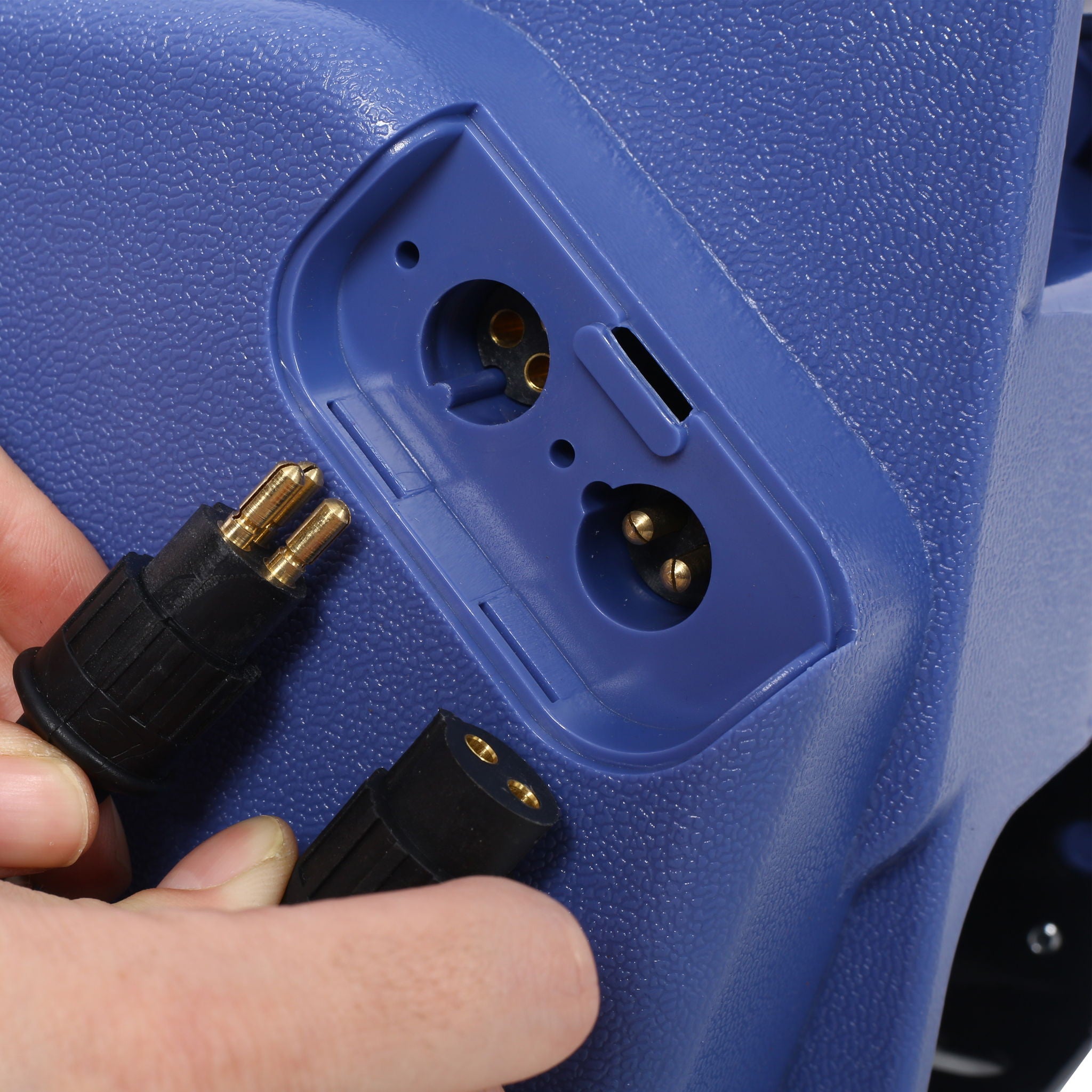 Reversible Electric 12V Trailer Winch For Boats Up To 6000 Lbs With Galvanized Wire Rope And Casing - Blue