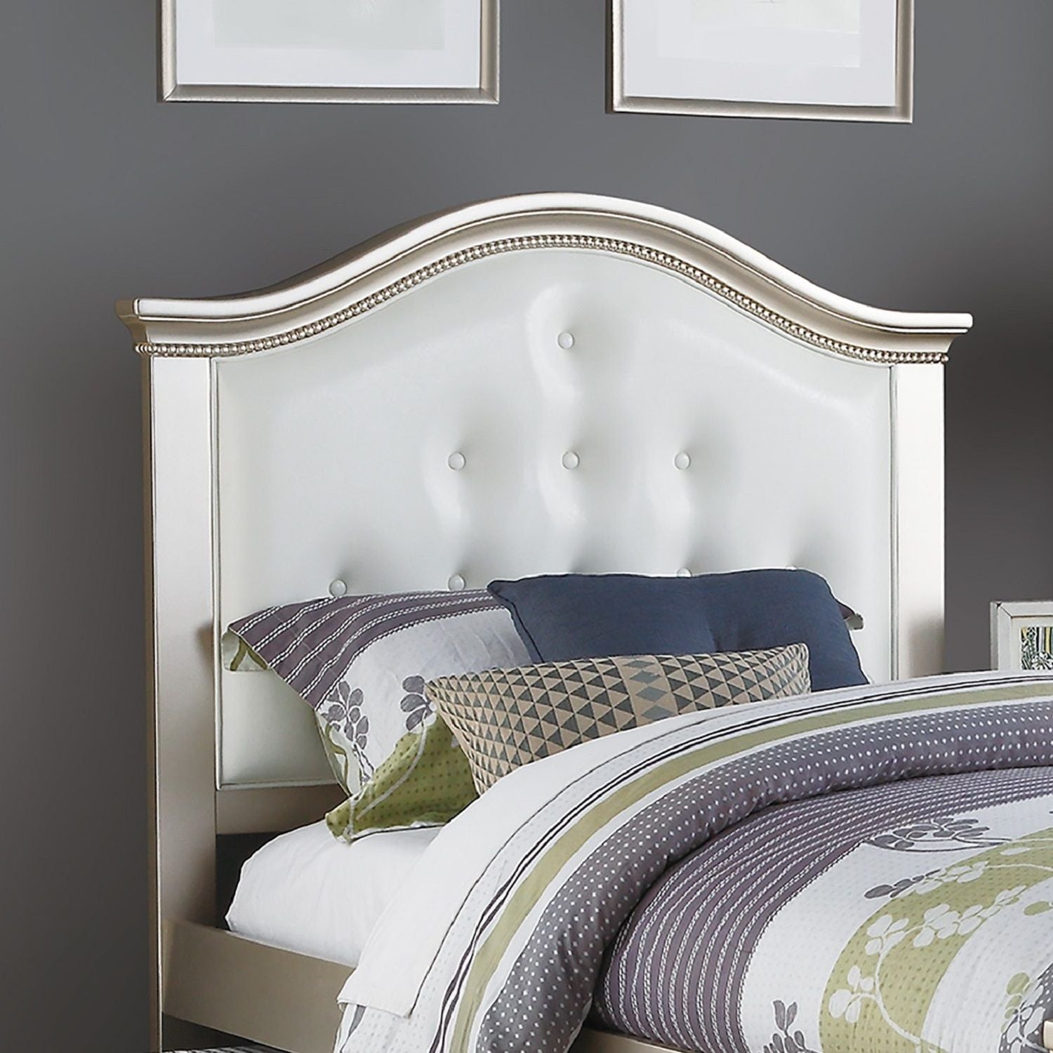 Contemporary Style Bed With Trundle