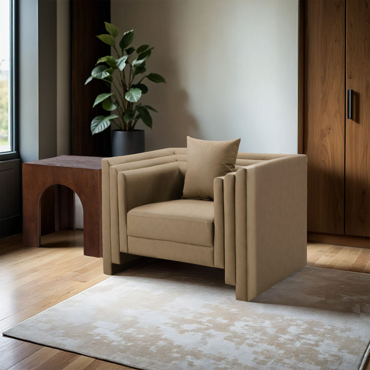 Everett - Vegan Leather Upholstered Chair - Tan