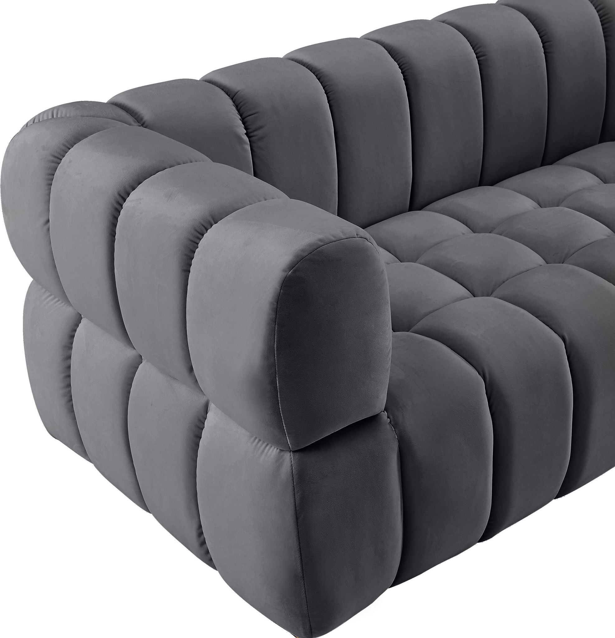Gwen - Loveseat