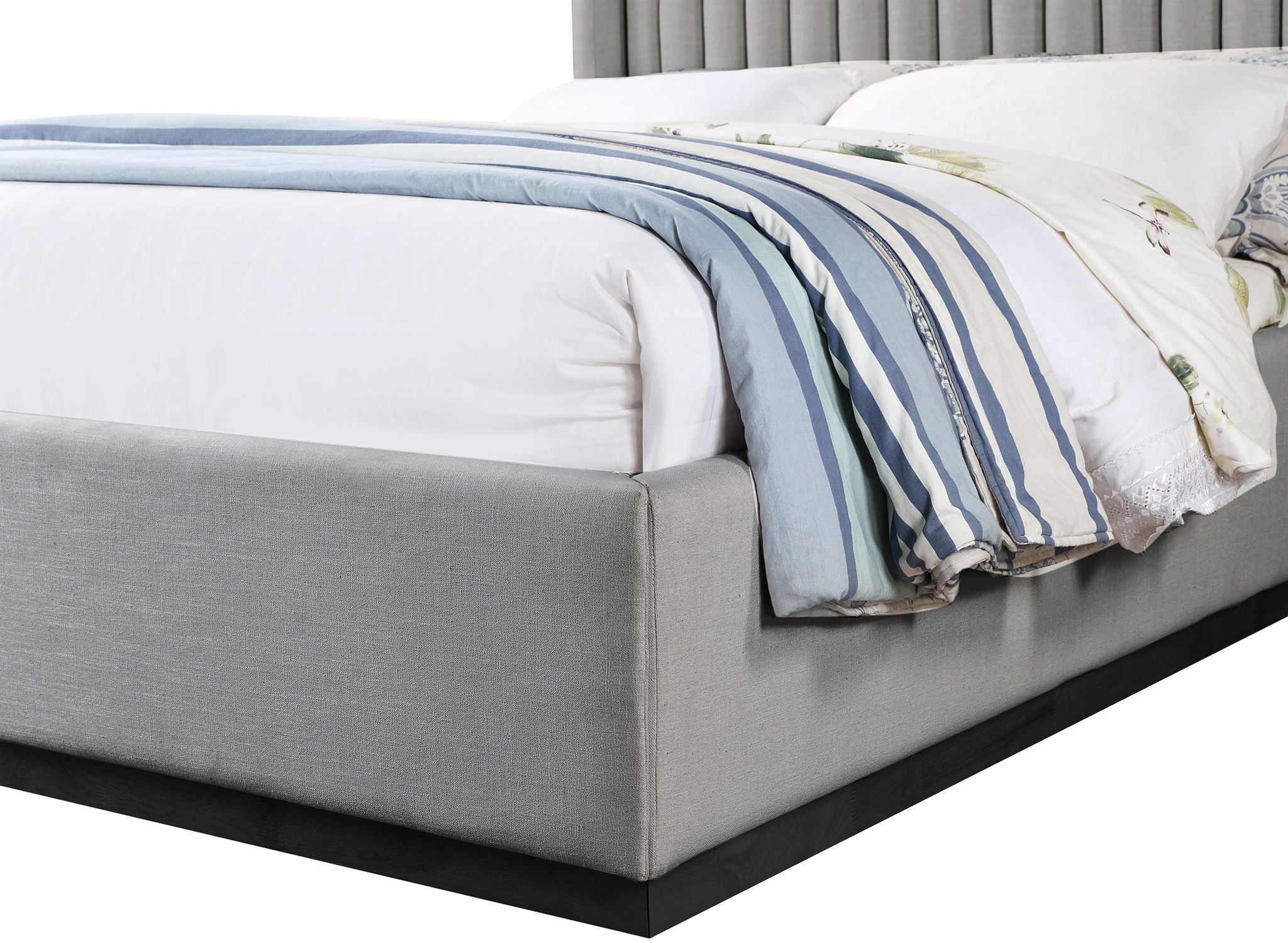 Logan - Bed