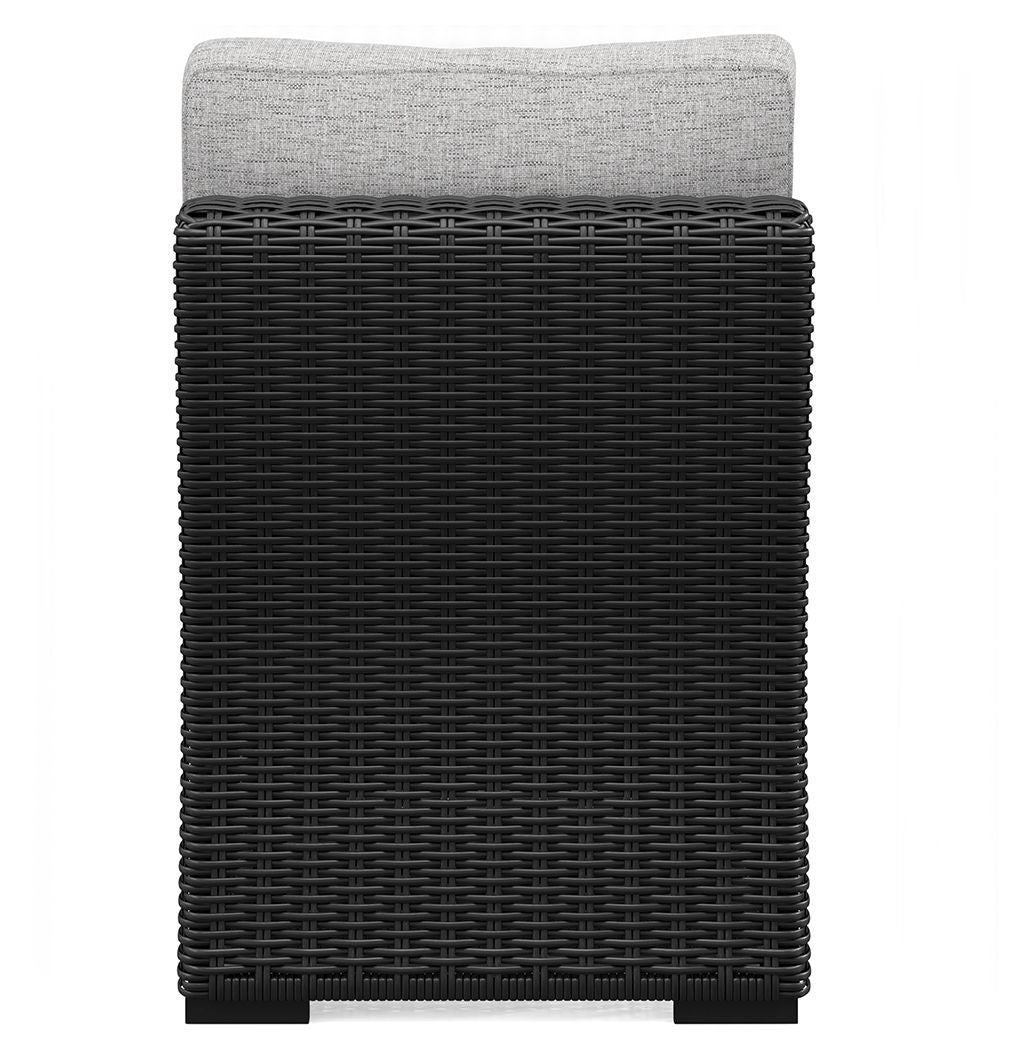Beachcroft - 5-Piece Outdoor Sectional - Black / Light Gray